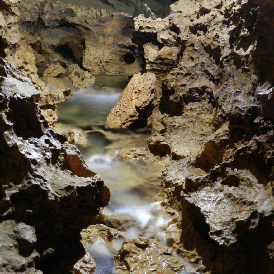 Sungai Bawah Tanah dan Pemanfaatnnya